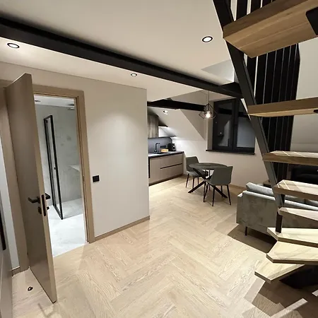 11 - Old Town Apartment *